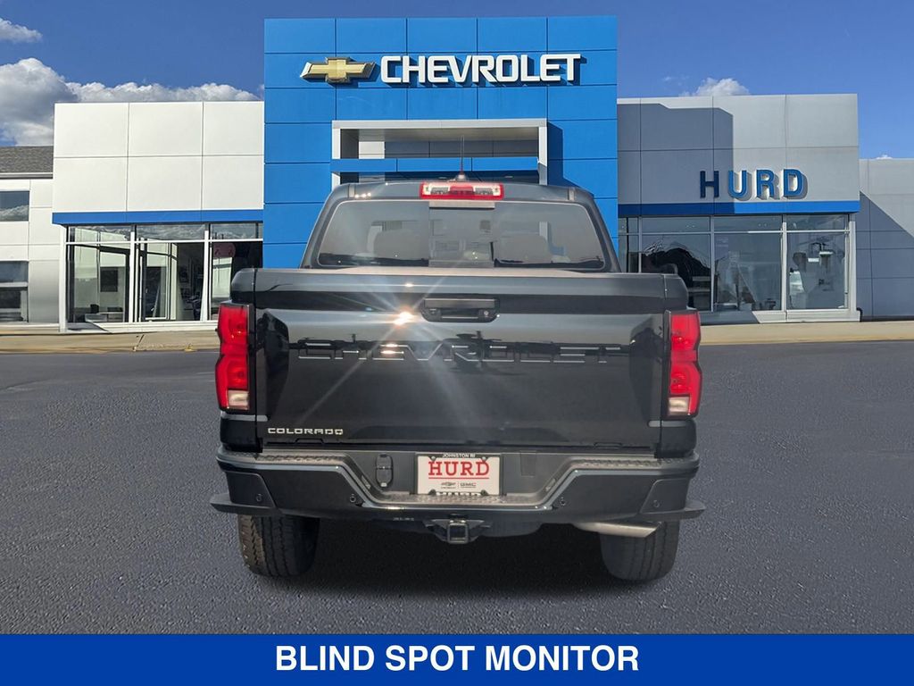 2025 Chevrolet Colorado Z71 Image 6 of 42