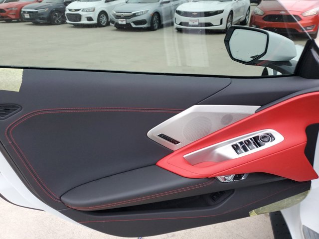 2025 Chevrolet Corvette 2LT Image 13 of 28