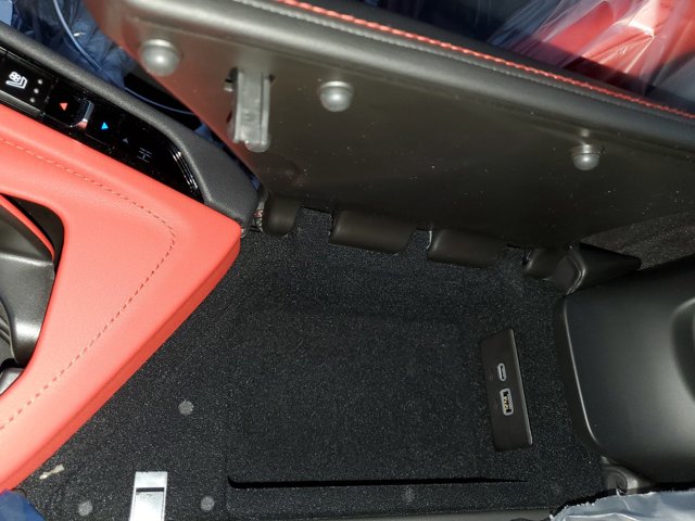 2025 Chevrolet Corvette 2LT Image 25 of 28