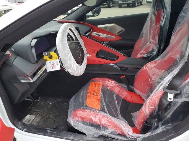 2025 Chevrolet Corvette 2LT Image 14 of 28