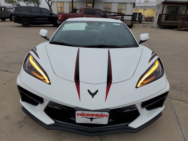 2025 Chevrolet Corvette 2LT Image 4 of 28