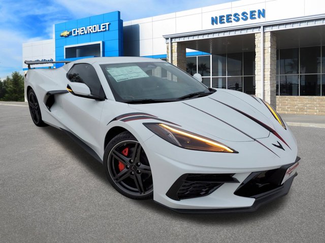 2025 Chevrolet Corvette 2LT Image 2 of 28