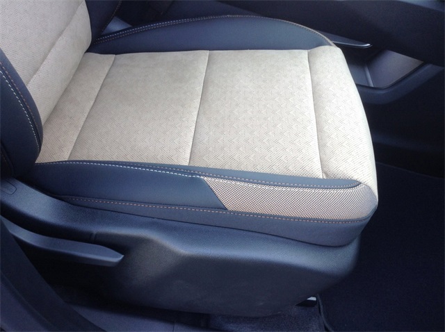 Vehicle image 22 of 34