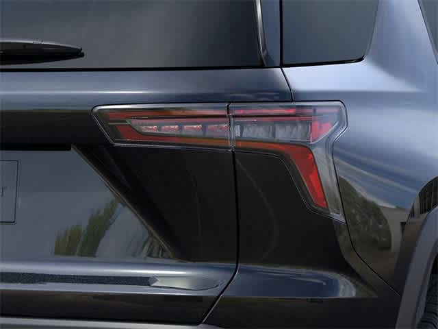 Vehicle image 11 of 24