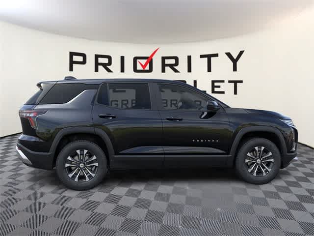 Vehicle image 4 of 24