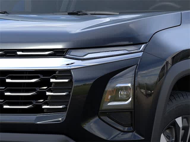 Vehicle image 10 of 24