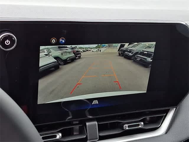 Vehicle image 13 of 18