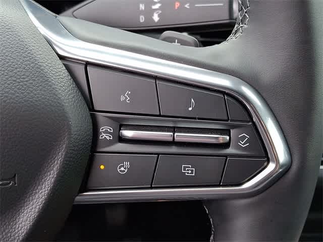 Vehicle image 15 of 18