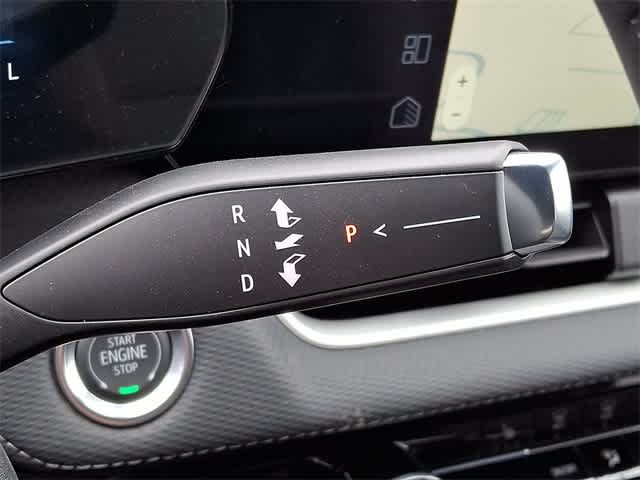 Vehicle image 9 of 18
