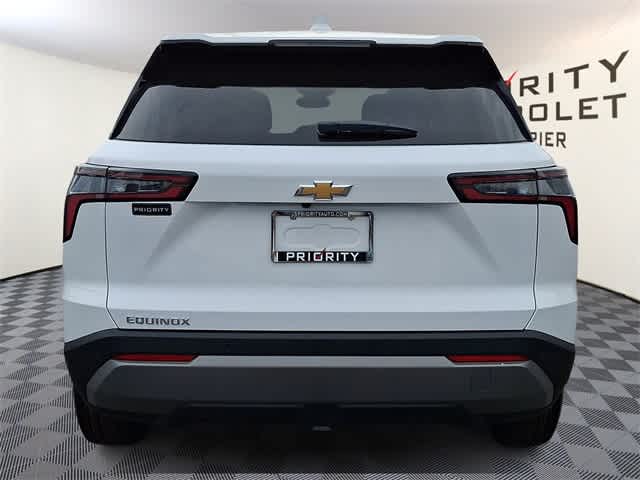 Vehicle image 4 of 18