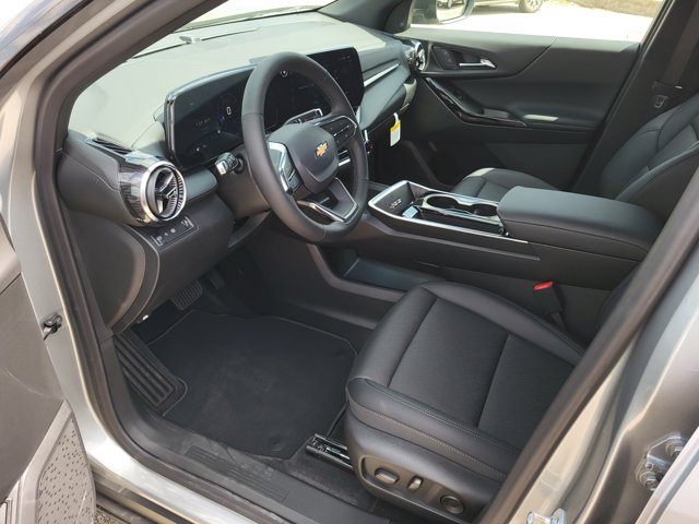 Vehicle image 10 of 12
