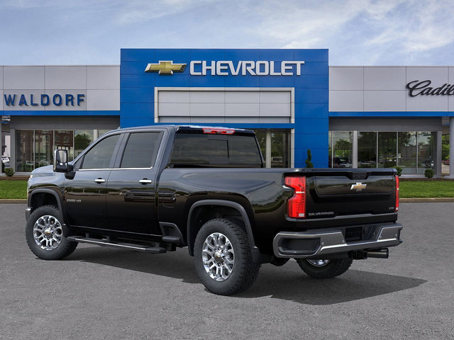 Vehicle image 8 of 24