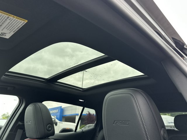 Vehicle image 17 of 25