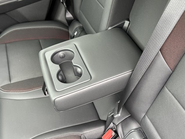 Vehicle image 14 of 25