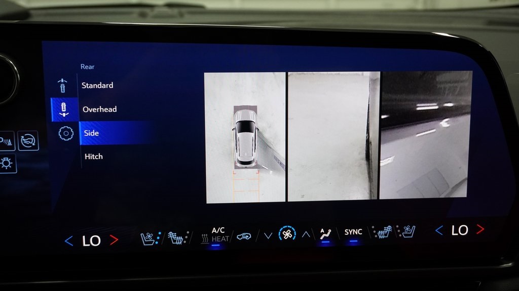 Vehicle image 31 of 40