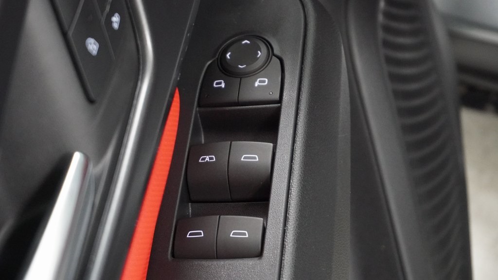 Vehicle image 16 of 40