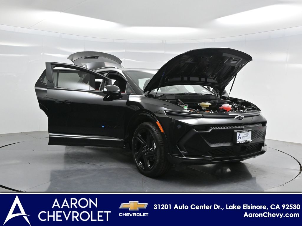 2025 Chevrolet Equinox EV RS Image 11 of 53