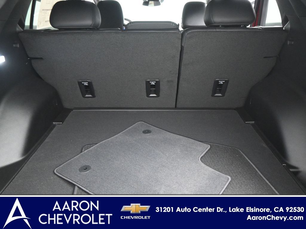 2025 Chevrolet Equinox EV RS Image 45 of 53