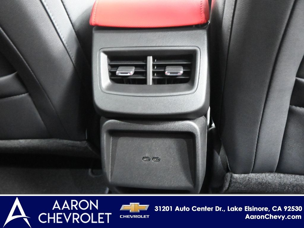 2025 Chevrolet Equinox EV RS Image 39 of 53