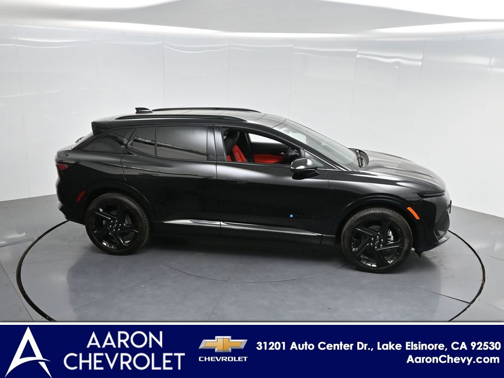 2025 Chevrolet Equinox EV RS Image 12 of 53