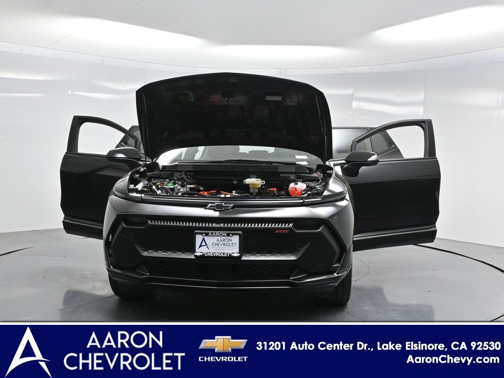 2025 Chevrolet Equinox EV RS Image 7 of 53