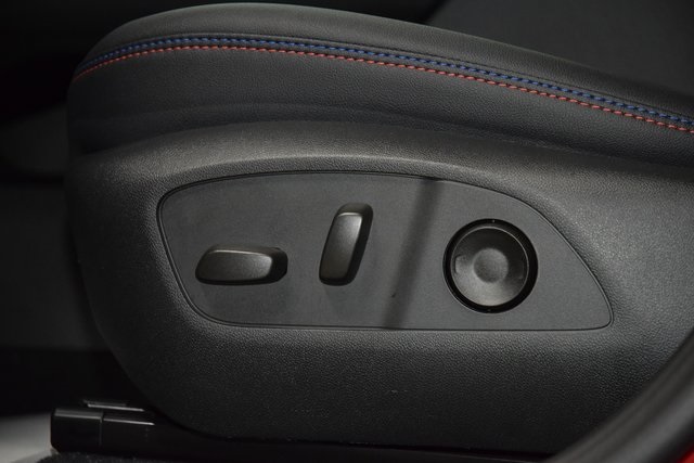 2025 Chevrolet Equinox EV RS Image 30 of 47