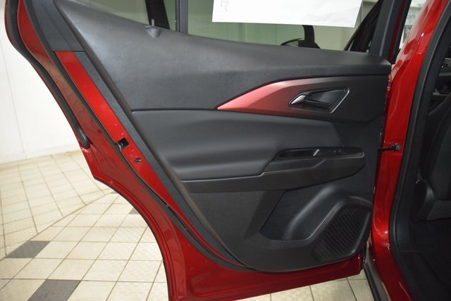 2025 Chevrolet Equinox EV RS Image 24 of 47