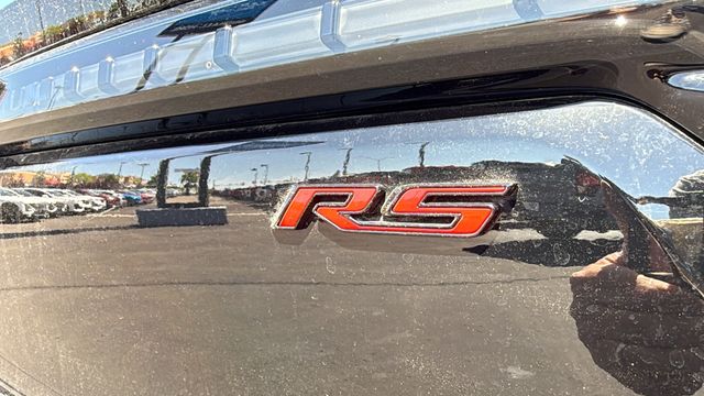 Vehicle image 28 of 31