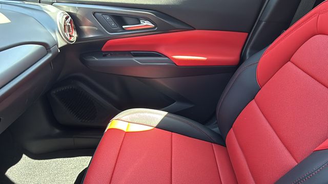 Vehicle image 12 of 31