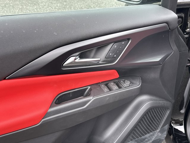 Vehicle image 16 of 25