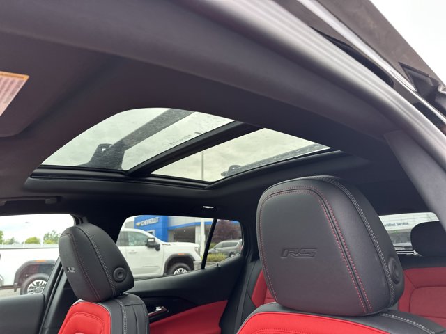 Vehicle image 17 of 25