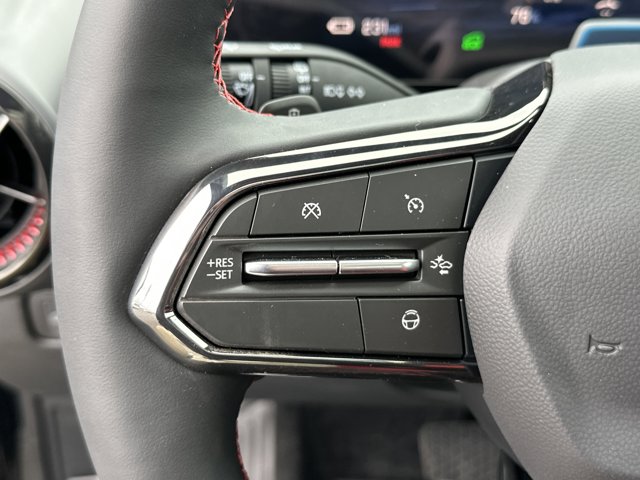 Vehicle image 19 of 25