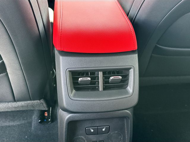 2025 Chevrolet Equinox EV RS Image 24 of 30