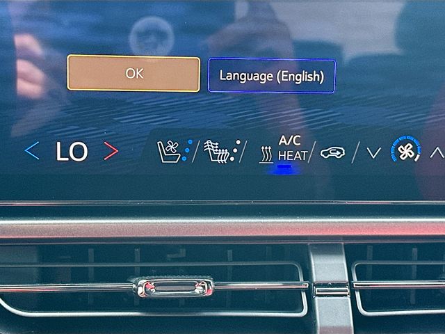 2025 Chevrolet Equinox EV RS Image 21 of 30