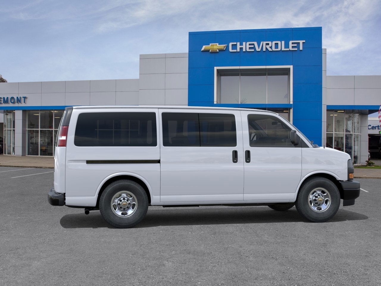 2025 Chevrolet Express LS Image 7 of 25