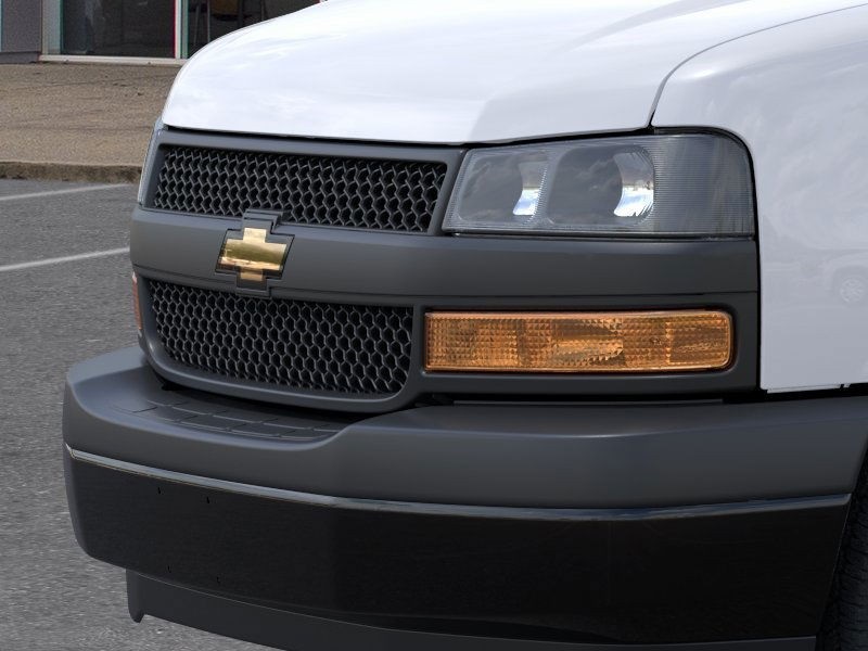 2025 Chevrolet Express LS Image 22 of 25