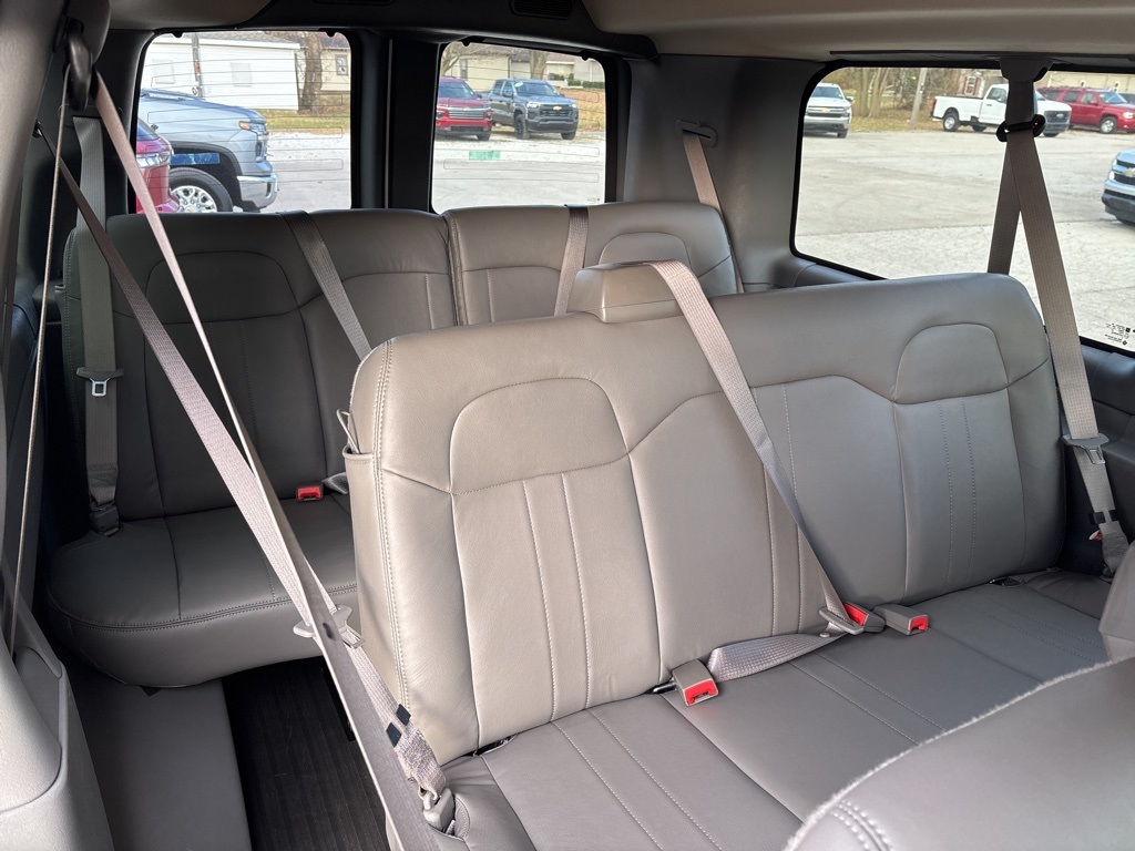 2025 Chevrolet Express LS Image 7 of 18