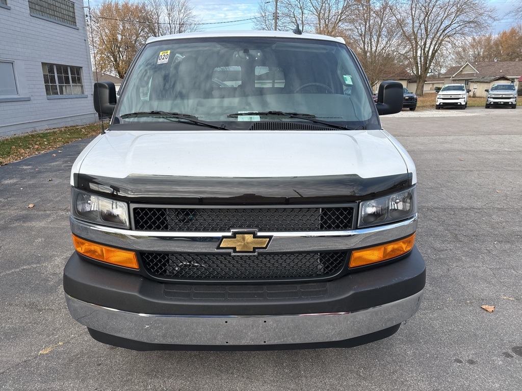 2025 Chevrolet Express LS Image 2 of 18