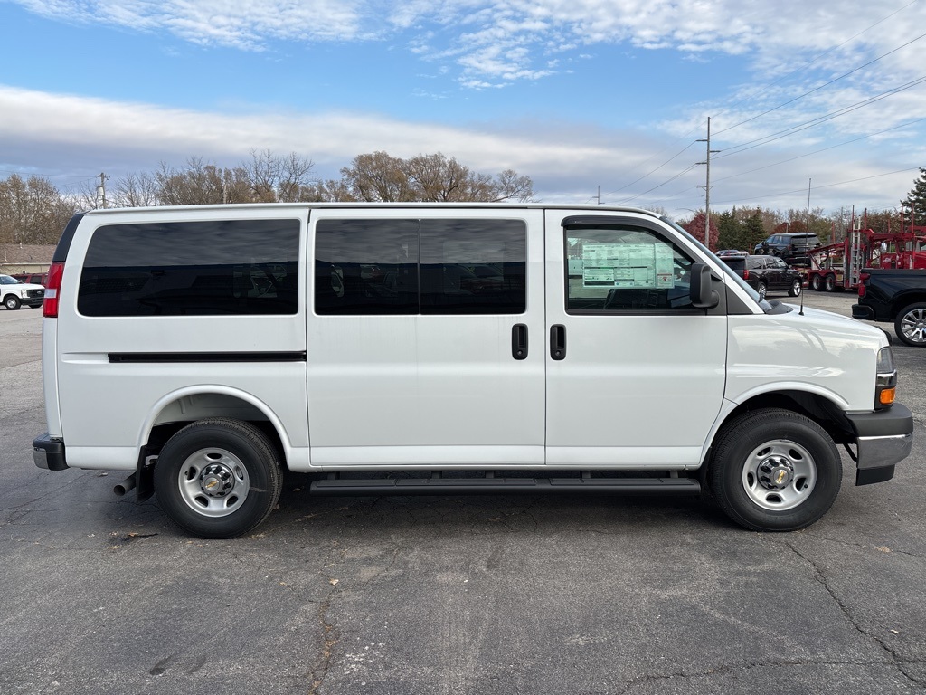 2025 Chevrolet Express LS Image 3 of 18