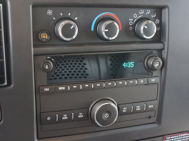 2025 Chevrolet Express Base Image 8 of 12