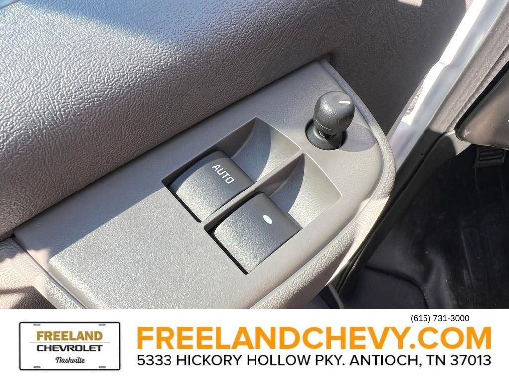 2025 Chevrolet Express Base Image 13 of 22