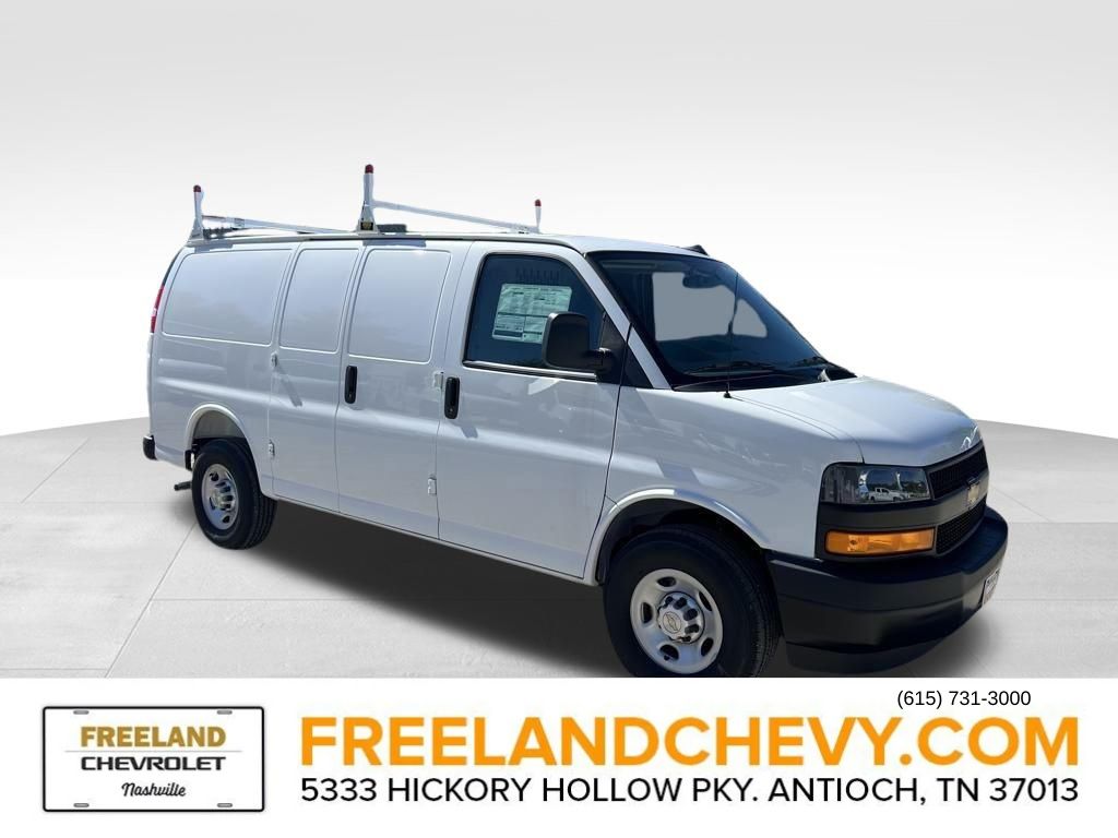 2025 Chevrolet Express Base Image 3 of 22