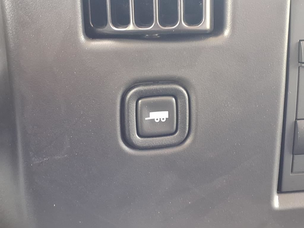 Vehicle image 20 of 21