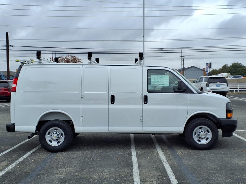 Vehicle image 3 of 25