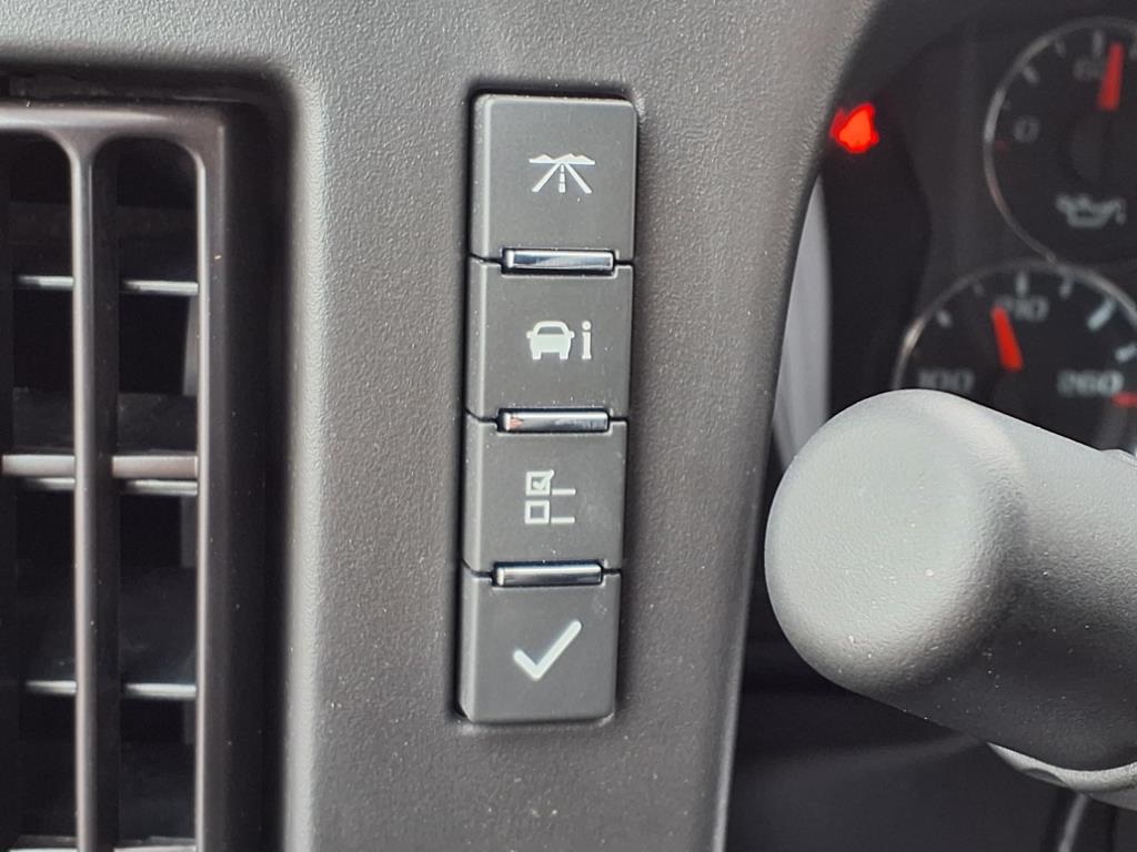 Vehicle image 12 of 25