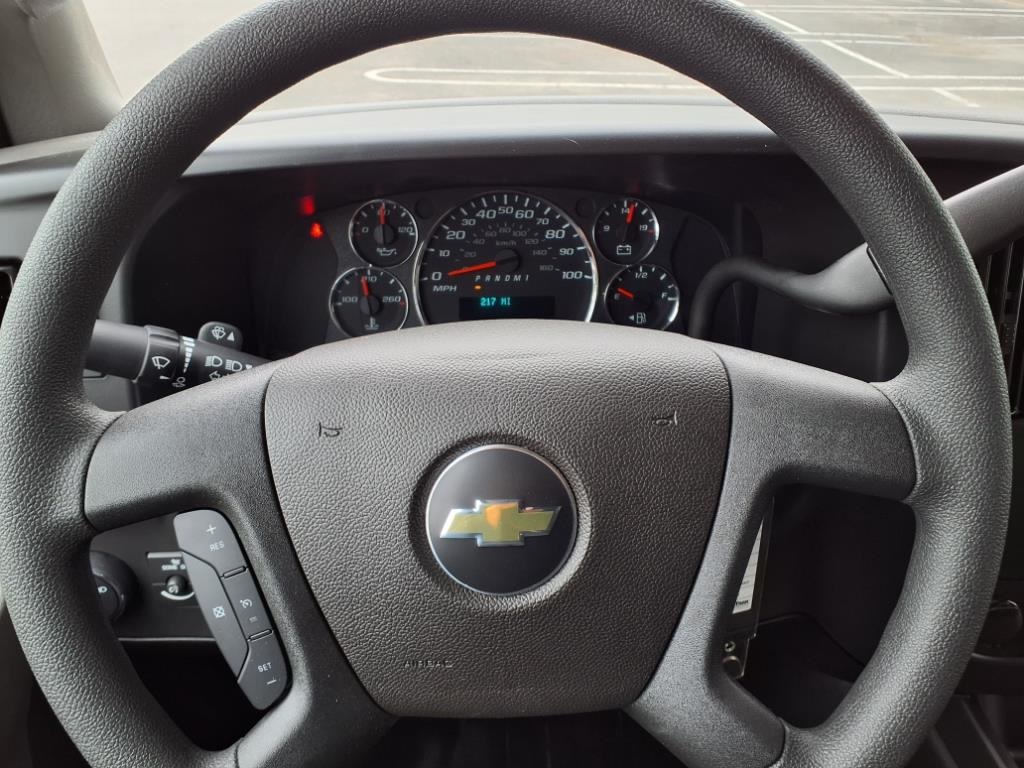 Vehicle image 24 of 25