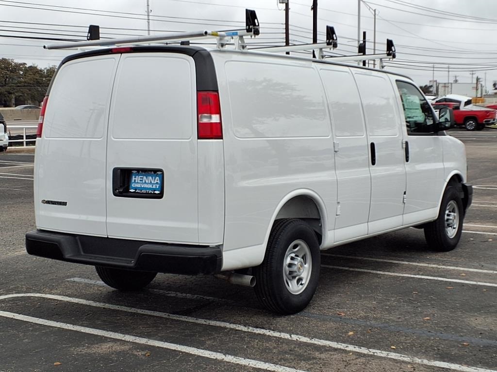 Vehicle image 4 of 25