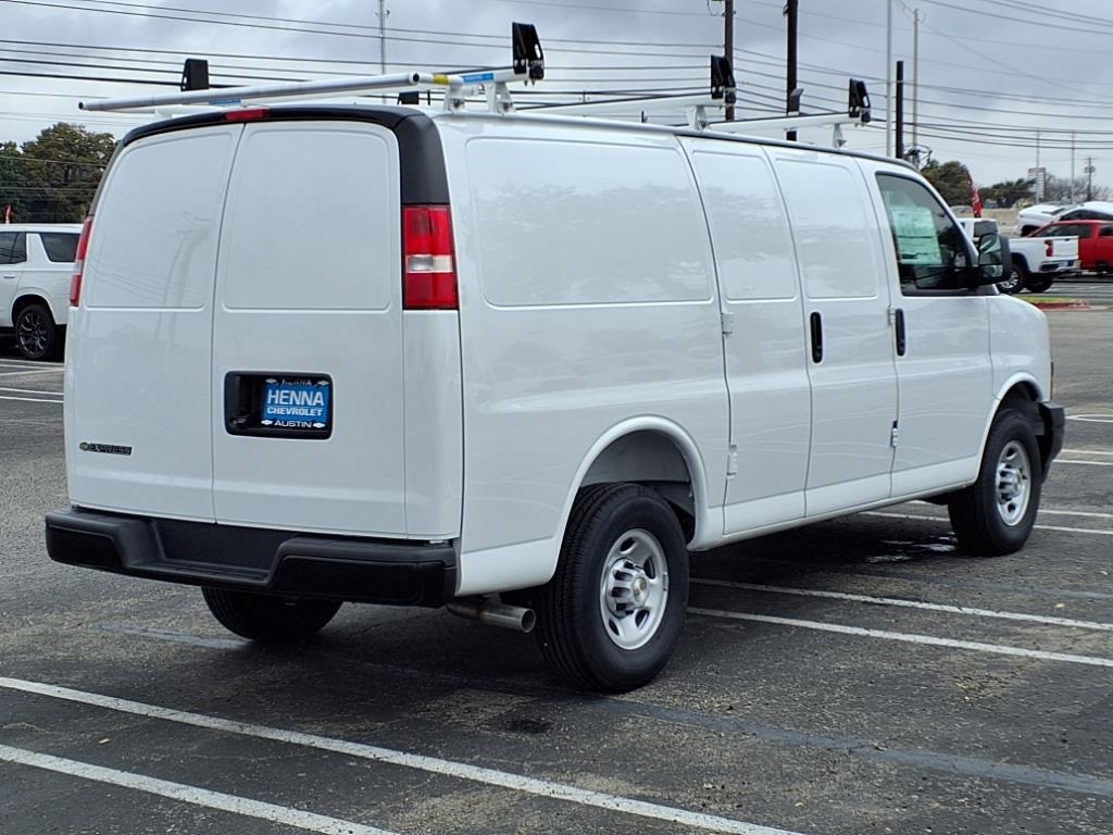 Vehicle image 4 of 25