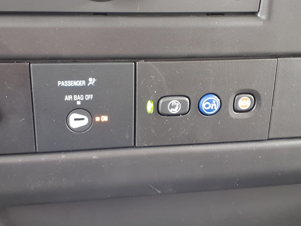 Vehicle image 16 of 25