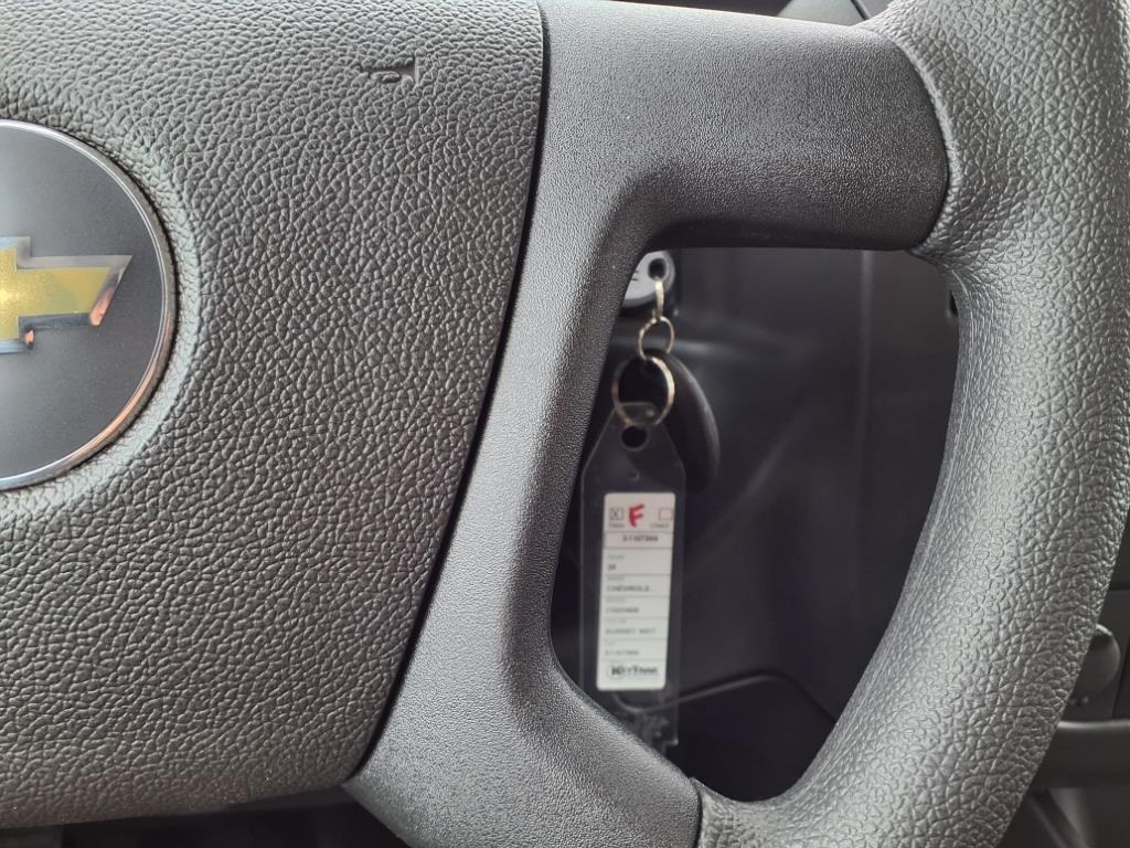 Vehicle image 23 of 25